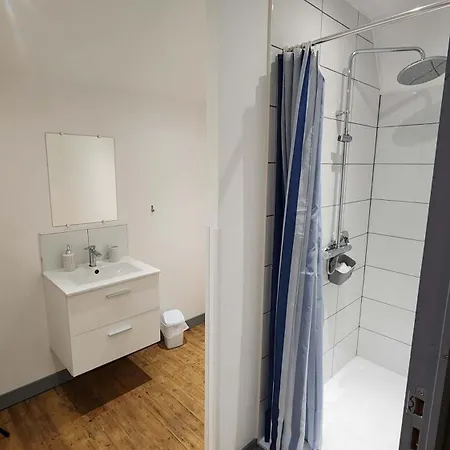 Renovated House With 4 Private