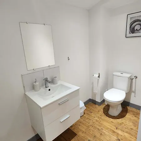 Renovated House With 4 Private Holiday home *