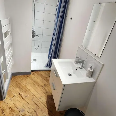 Renovated House With 4 Private