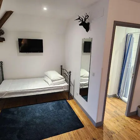 Renovated House With 4 Private