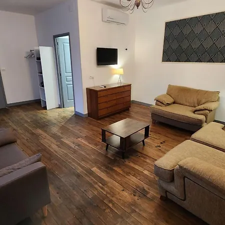 Renovated House With 4 Private בית נופש *