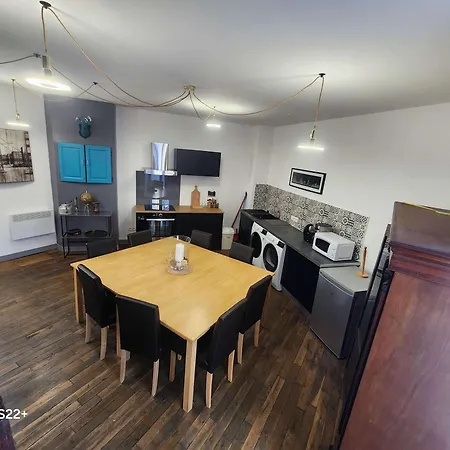 Renovated House With 4 Private Vakantiehuis